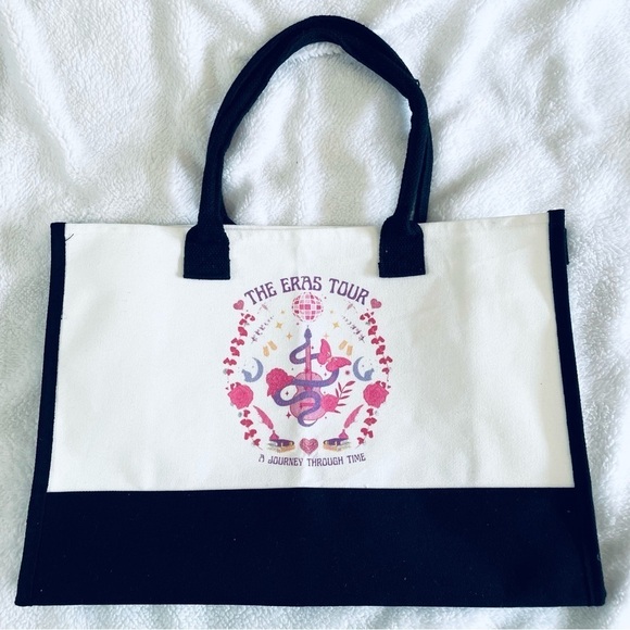 Music Era-Inspired Canvas Tote – “The Eras Tour” Vibes - Picture 6 of 7
